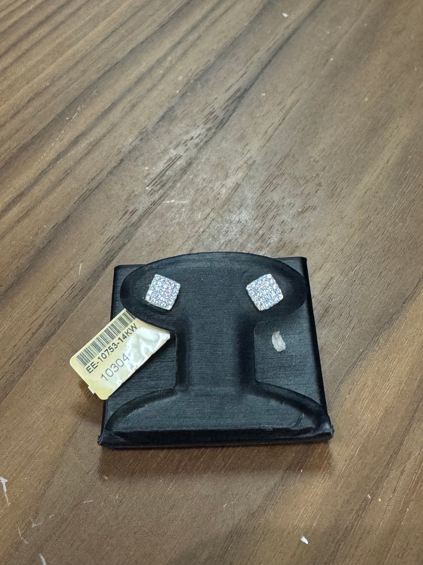 N/A White Gold Square Diamond Studs