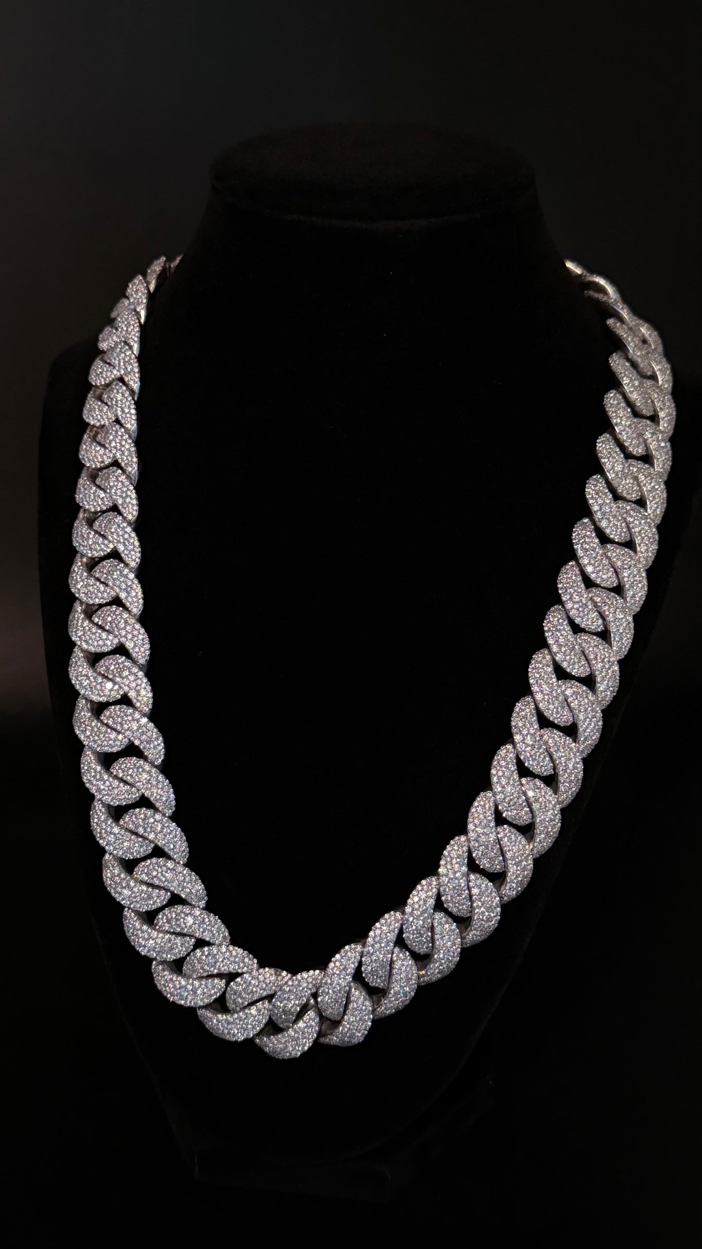 Cuban Link Pave Diamond chain