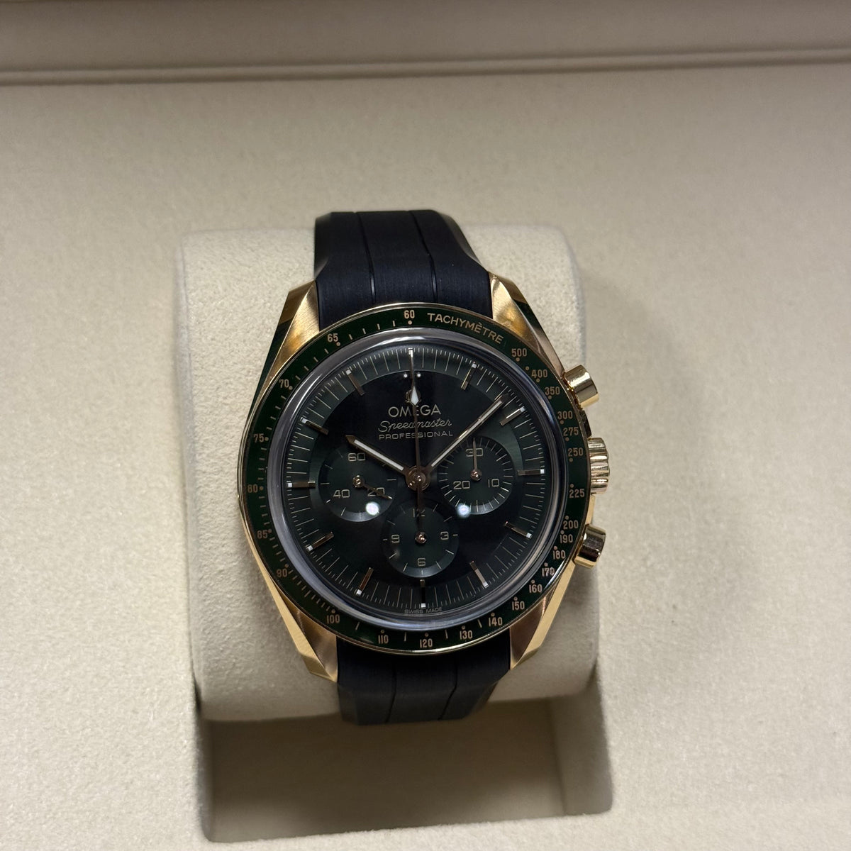 Omega Speedmaster Moonwatch Professional
