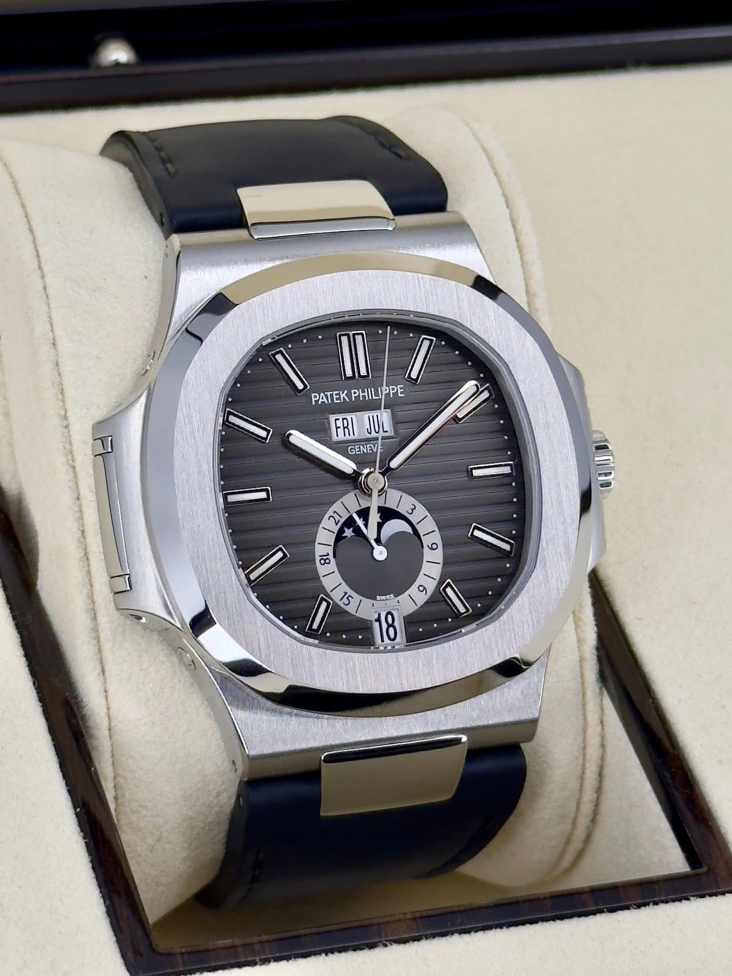 Patek Philippe Annual Calendar image 1