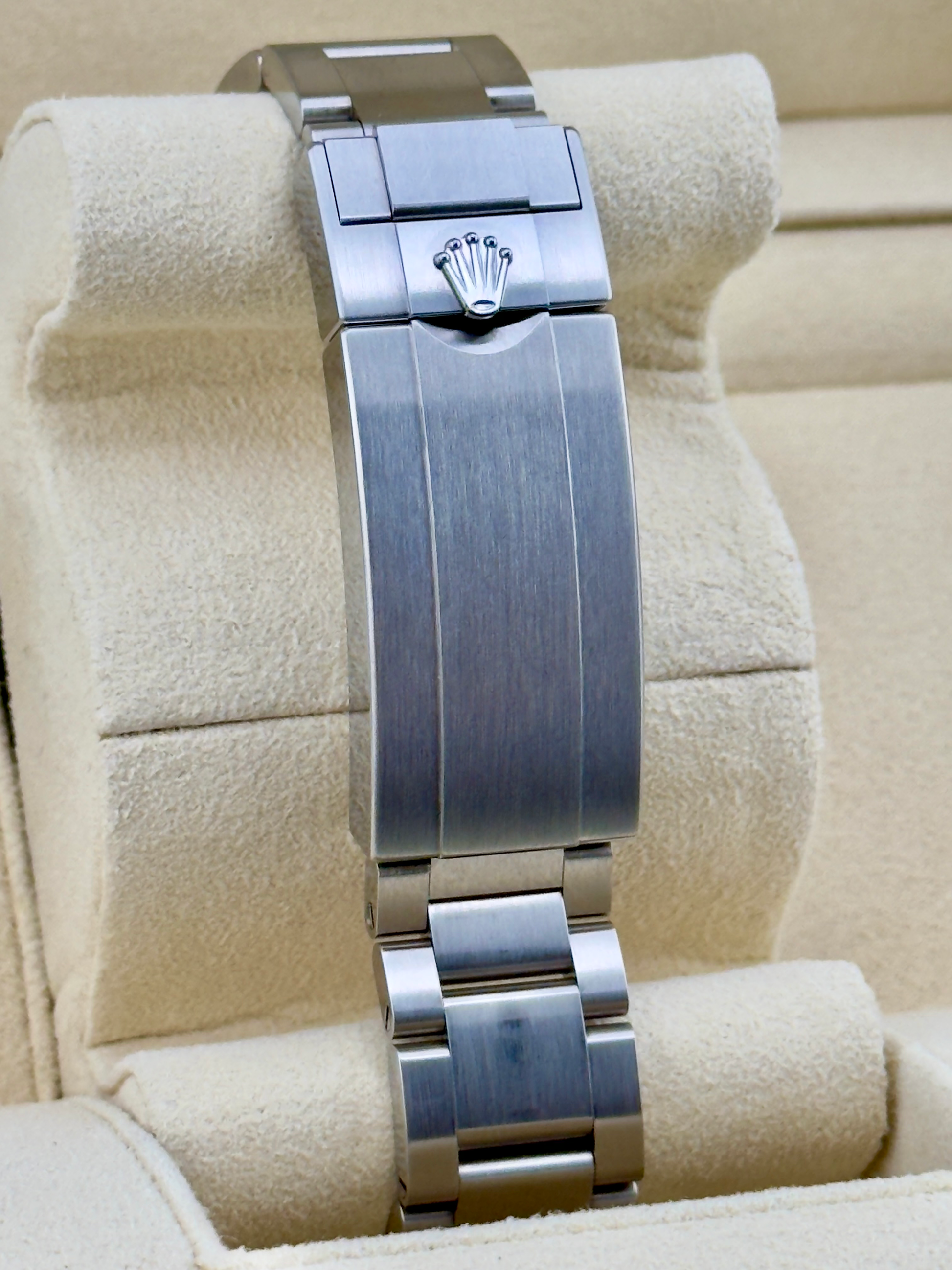 2020 Rolex Submariner image 3