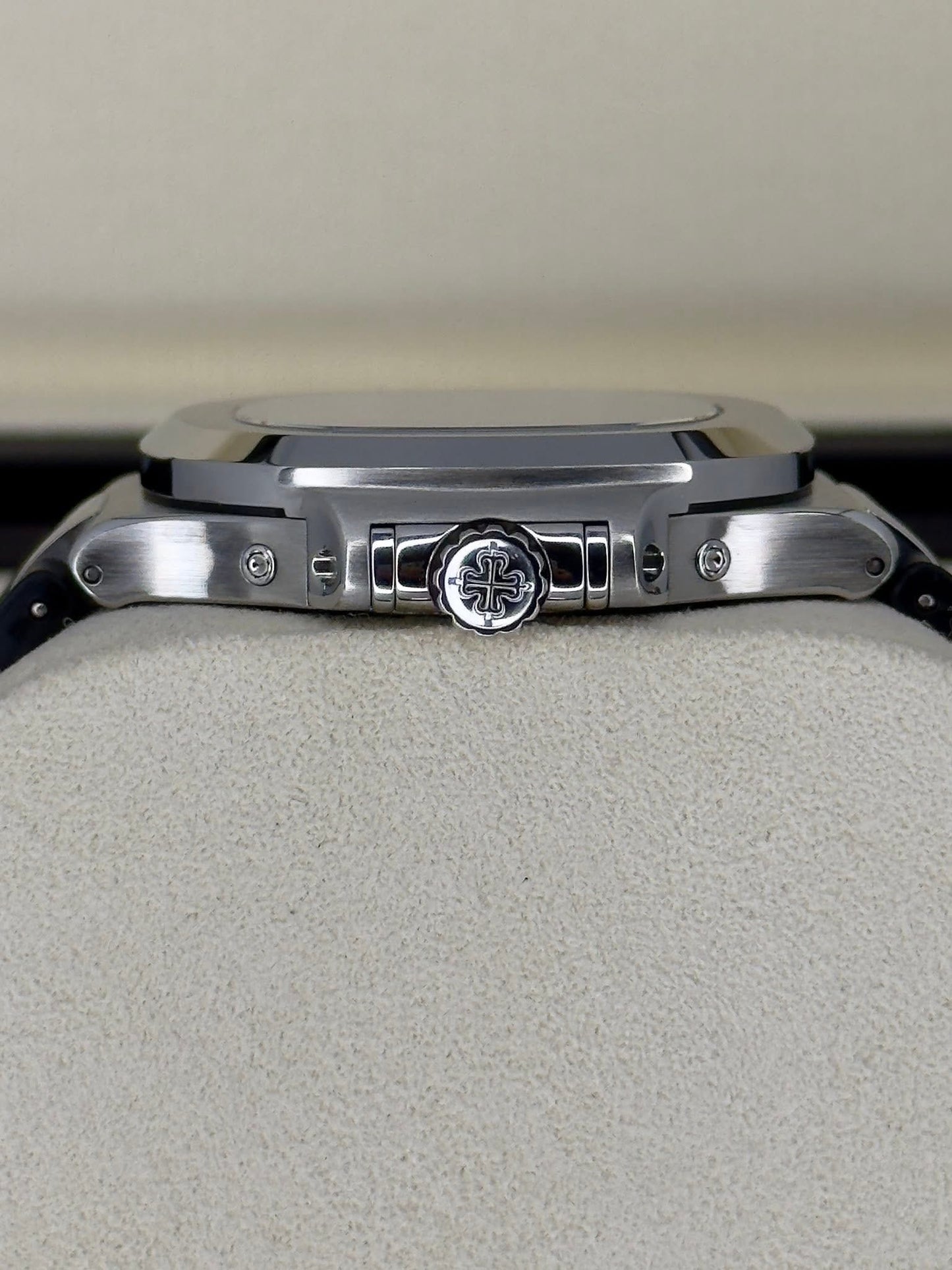 Patek Philippe Annual Calendar image 3