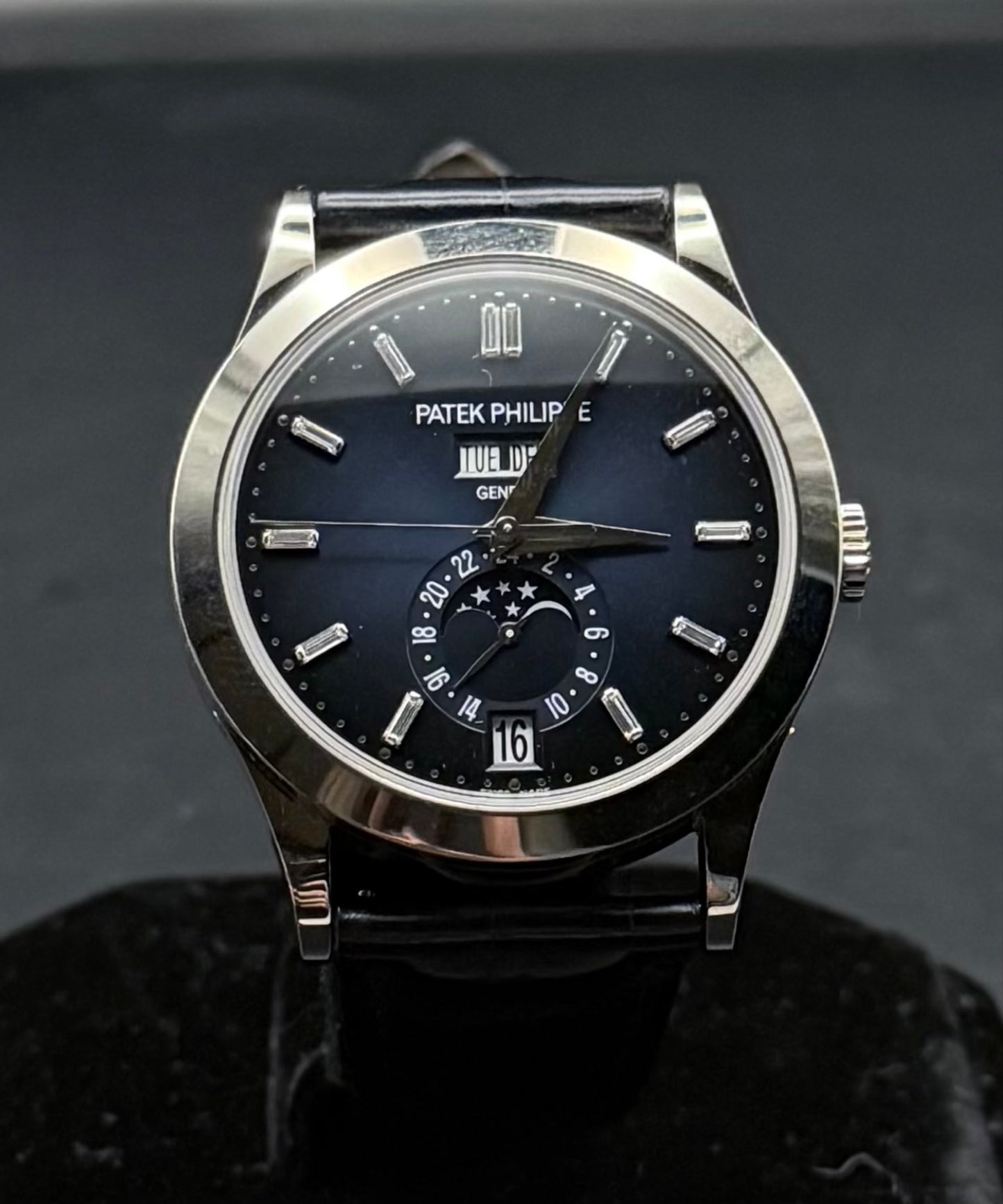 Patek Philippe Complications Annual Calandar