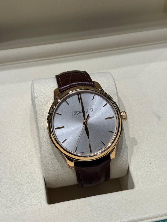 H.Moser & Cie Endeavour Centre Seconds