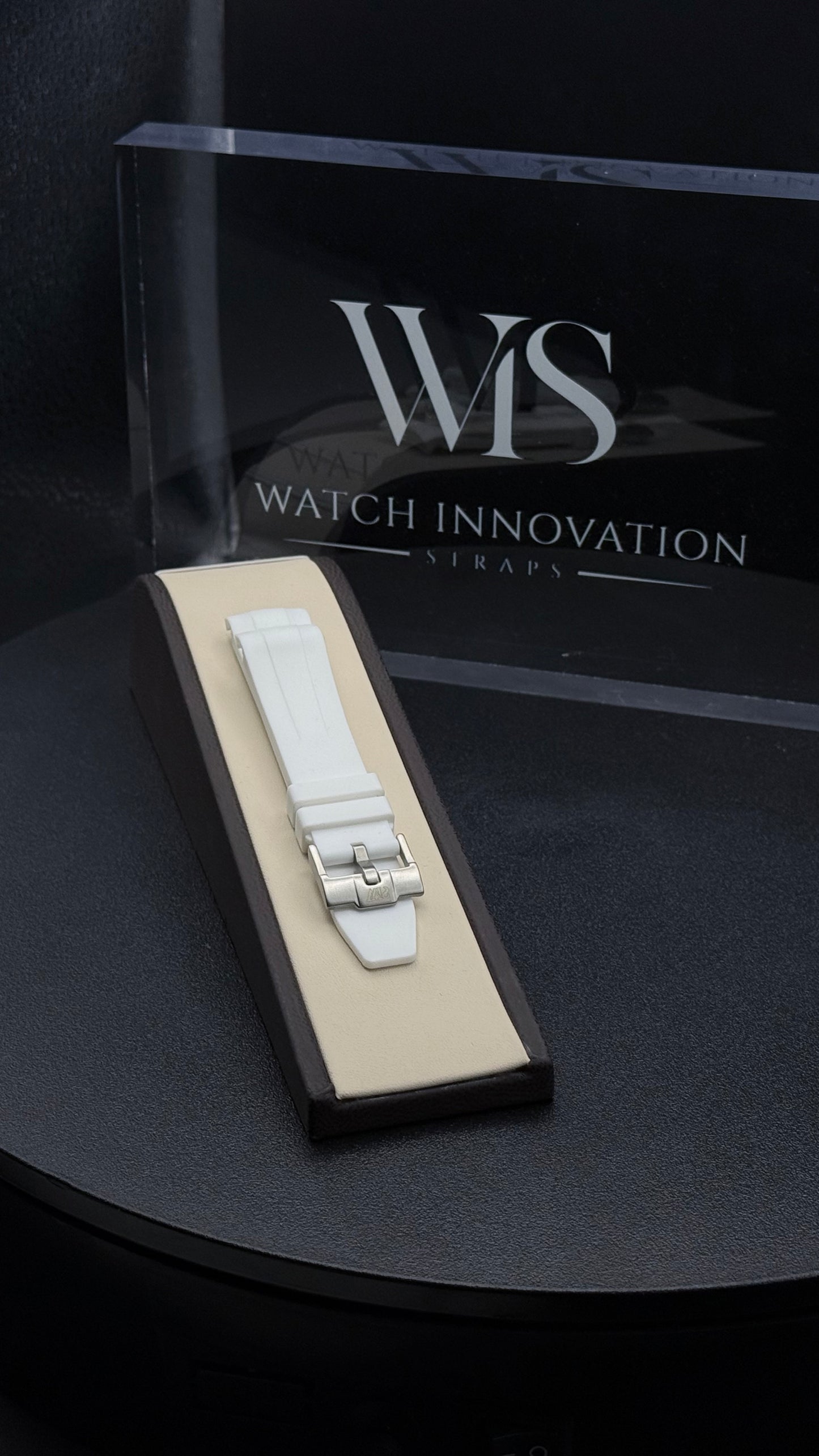 Rubber curved White- 20mm strap