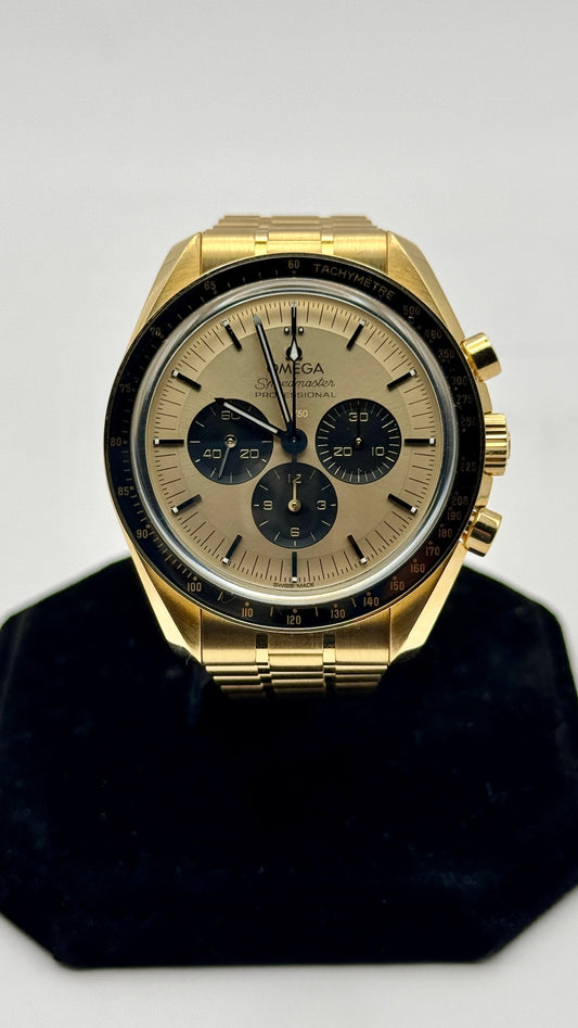 Omega Speedmaster Yellow Gold image 0